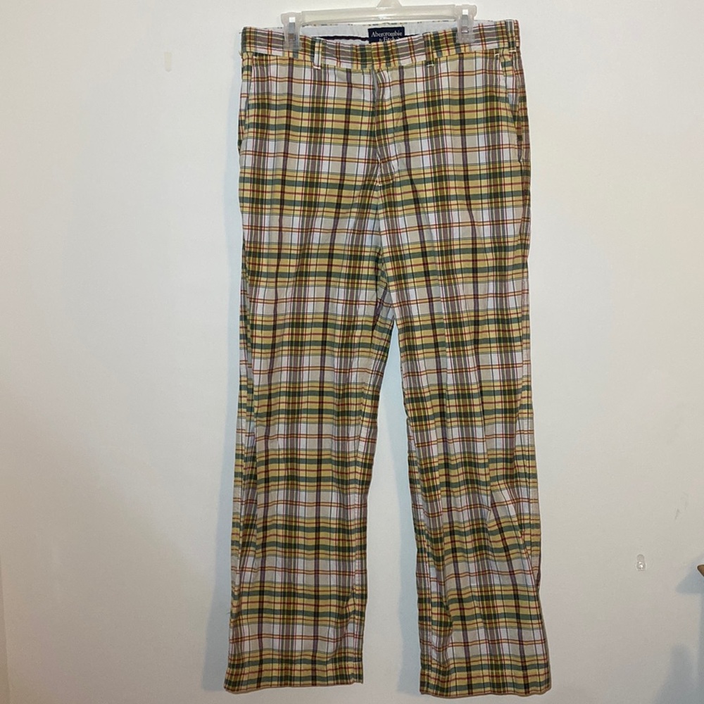 VTG Mens Abercrombie and Fitch size 32/30 plaid pants.